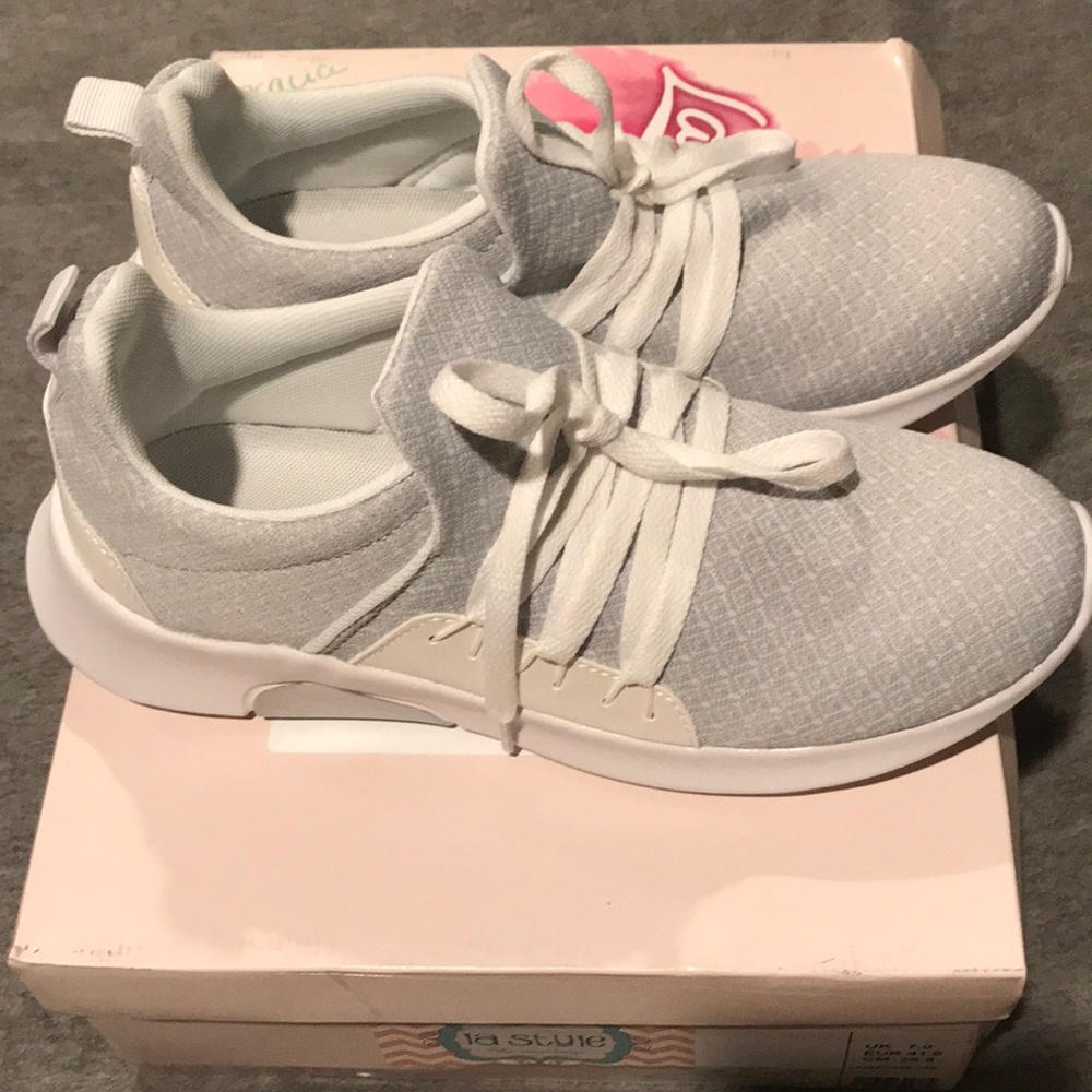 Laura Mariano by NOT RATED brand new shoes! 💖